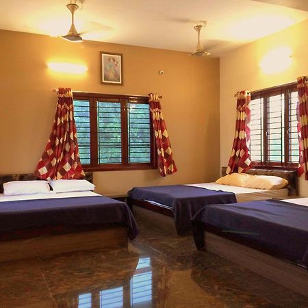 Hotel Sri Hayagriva Tiruchirappalli Cameră foto
